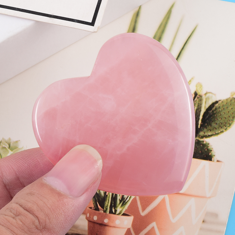Gua Sha Tool Rose Quartz - مدلك العناية بالوجه على شكل قلب