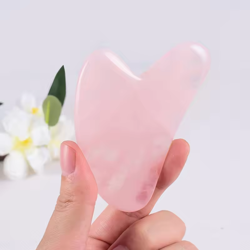 أداة تدليك الوجه من حجر اليشم  - مراجعة Gua Sha Tool Rose Quartz وسعره